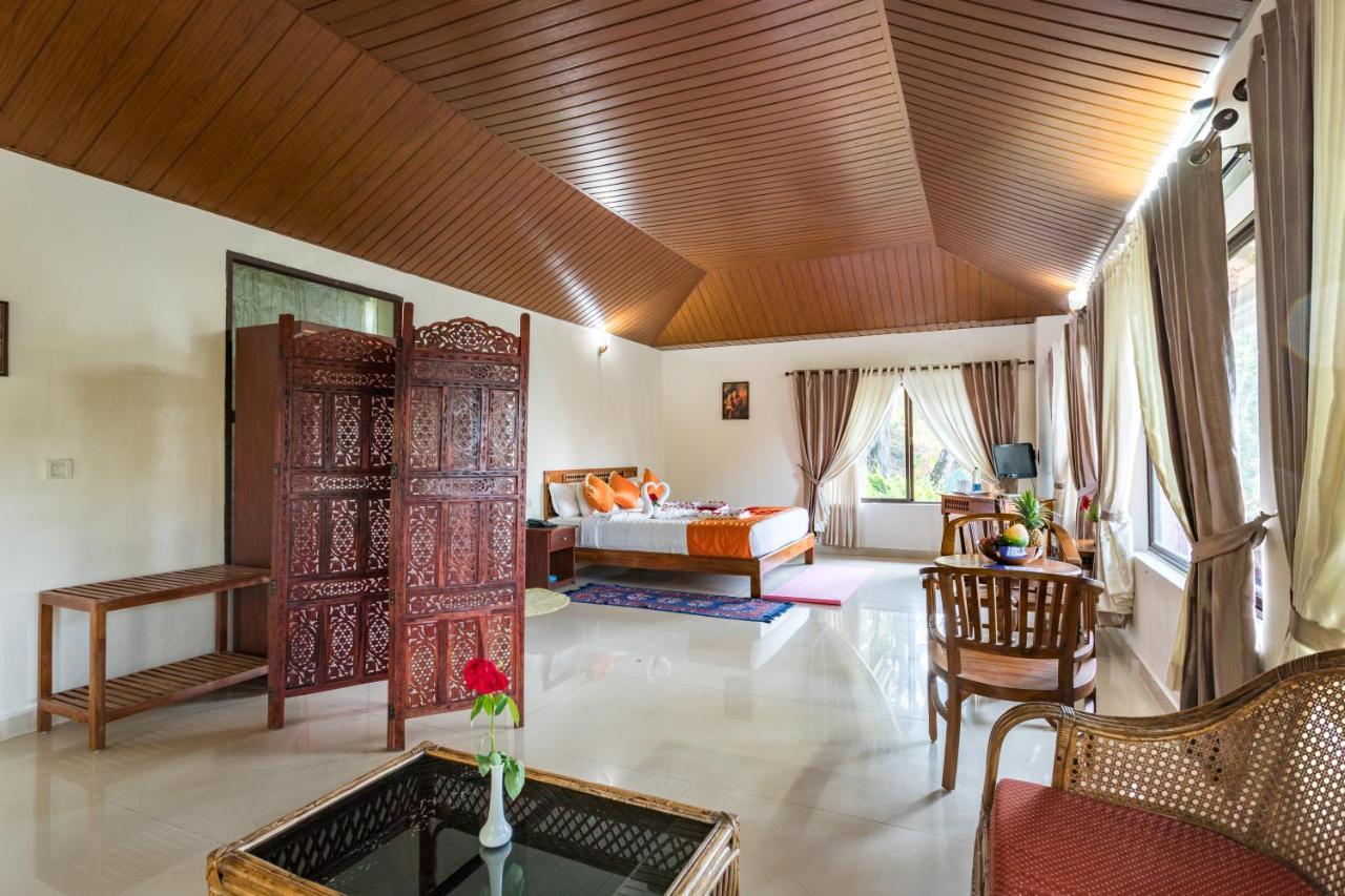 Hotel Violet Woods Munnar Exterior foto
