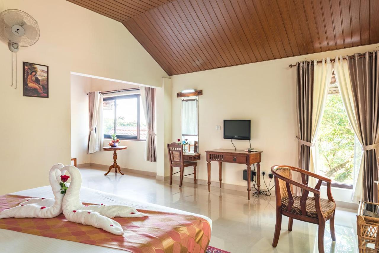 Hotel Violet Woods Munnar Exterior foto